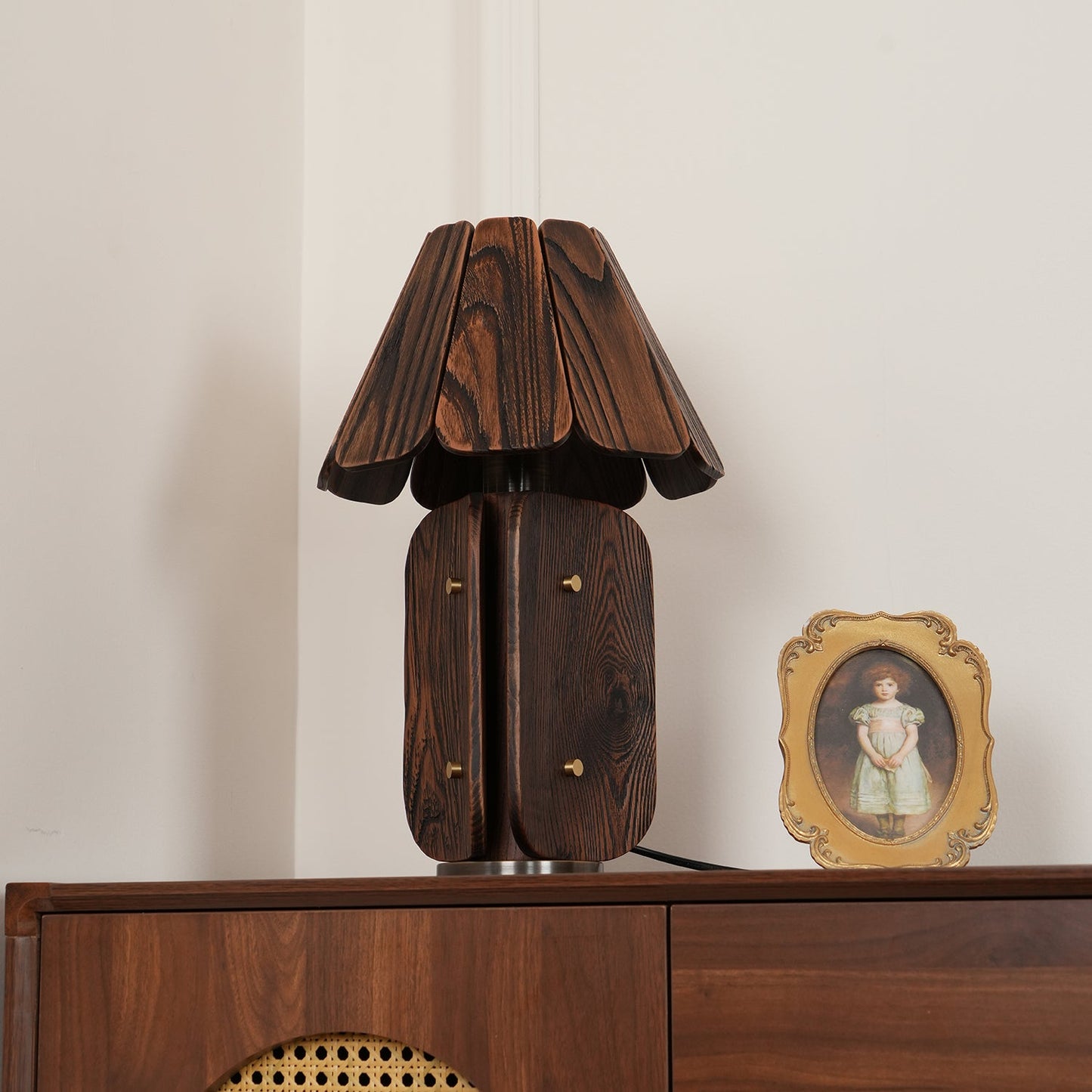 Kubec Table Lamp - Loonglight