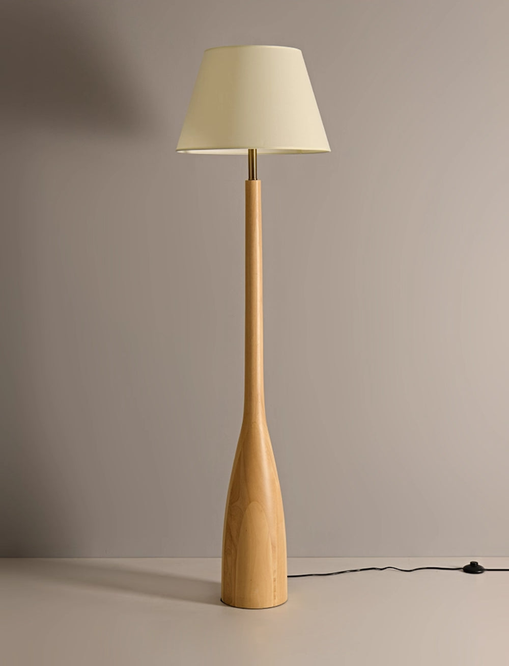 Nora Houten Vloerlamp