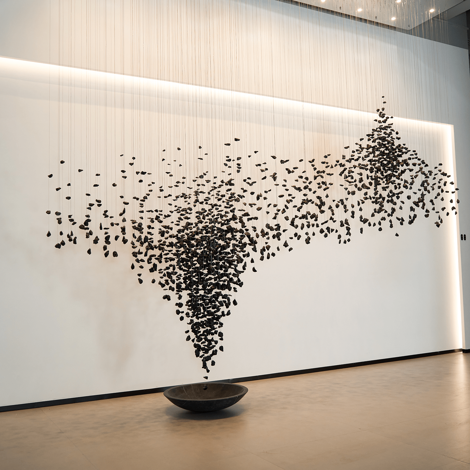 Hourglass Charcoal Stones Chandelier - Loonglight