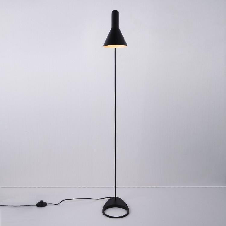 AJ_Floor_Lamp_26