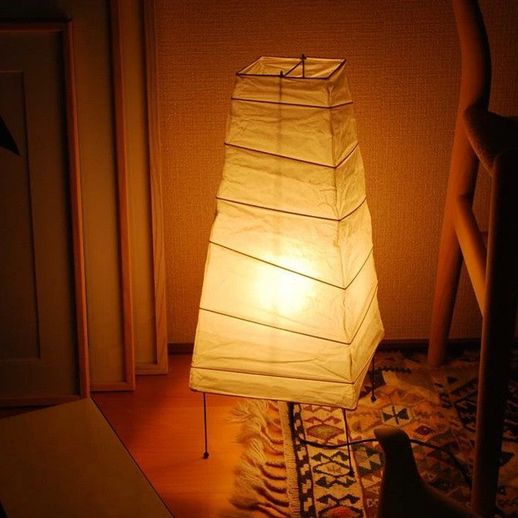 Akari 4N Table Lamp