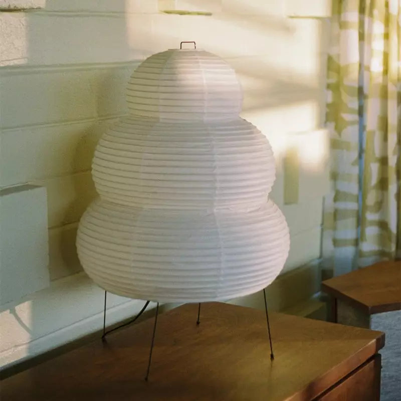 Akari 24N Table Lamp 11