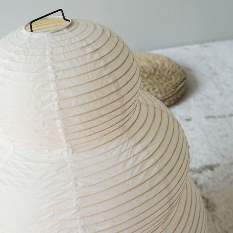 Akari 24N Table Lamp 3