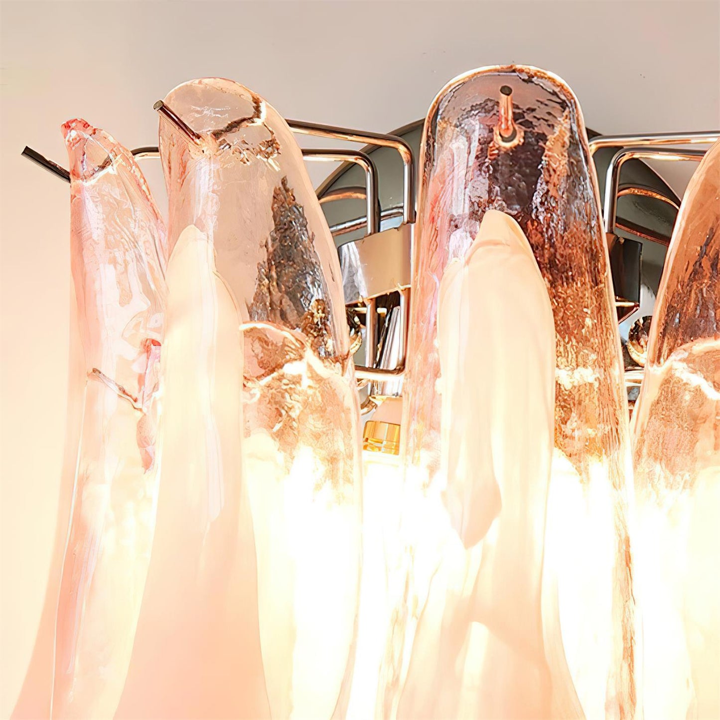 Alrinis Sculptural Glass Wall Lamp