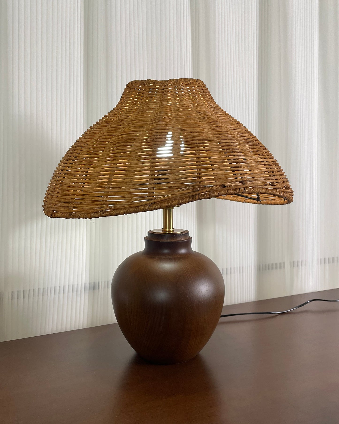 Amalia Table Lamp - Loonglight