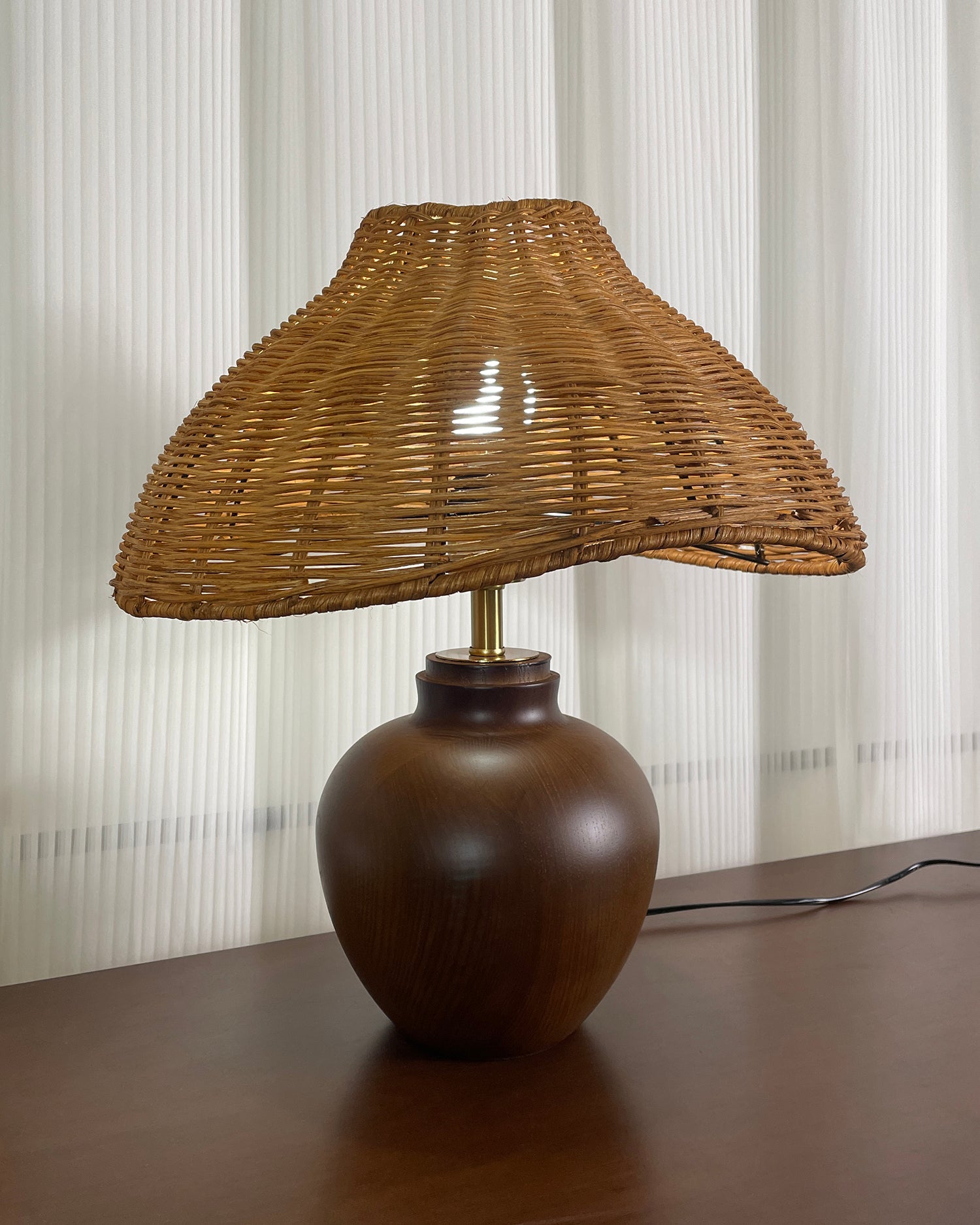 Amalia Table Lamp - Loonglight