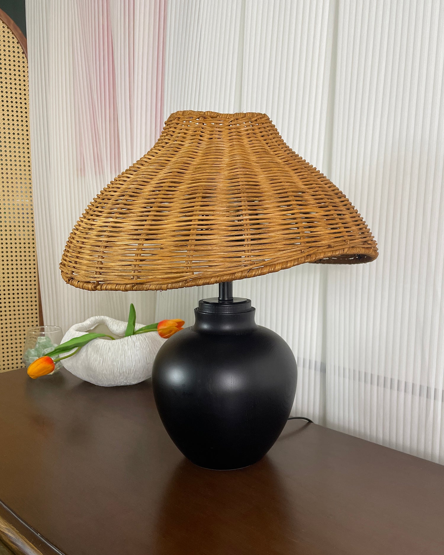 Amalia Table Lamp - Loonglight