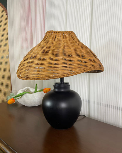 Amalia Table Lamp - Loonglight