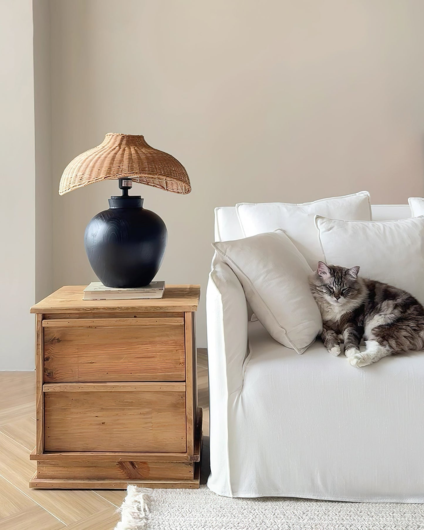 Amalia Table Lamp - Loonglight