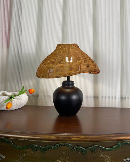 Amalia Table Lamp - Loonglight