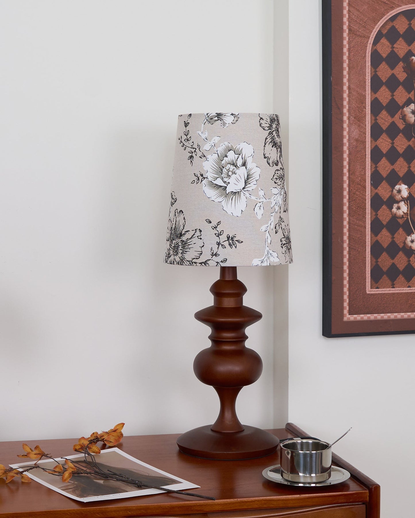 Ariana Table Lamp - Loonglight
