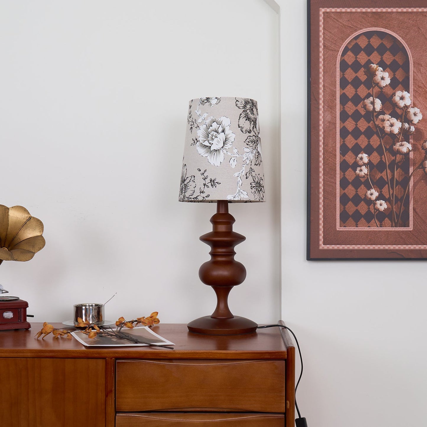 Ariana Table Lamp - Loonglight