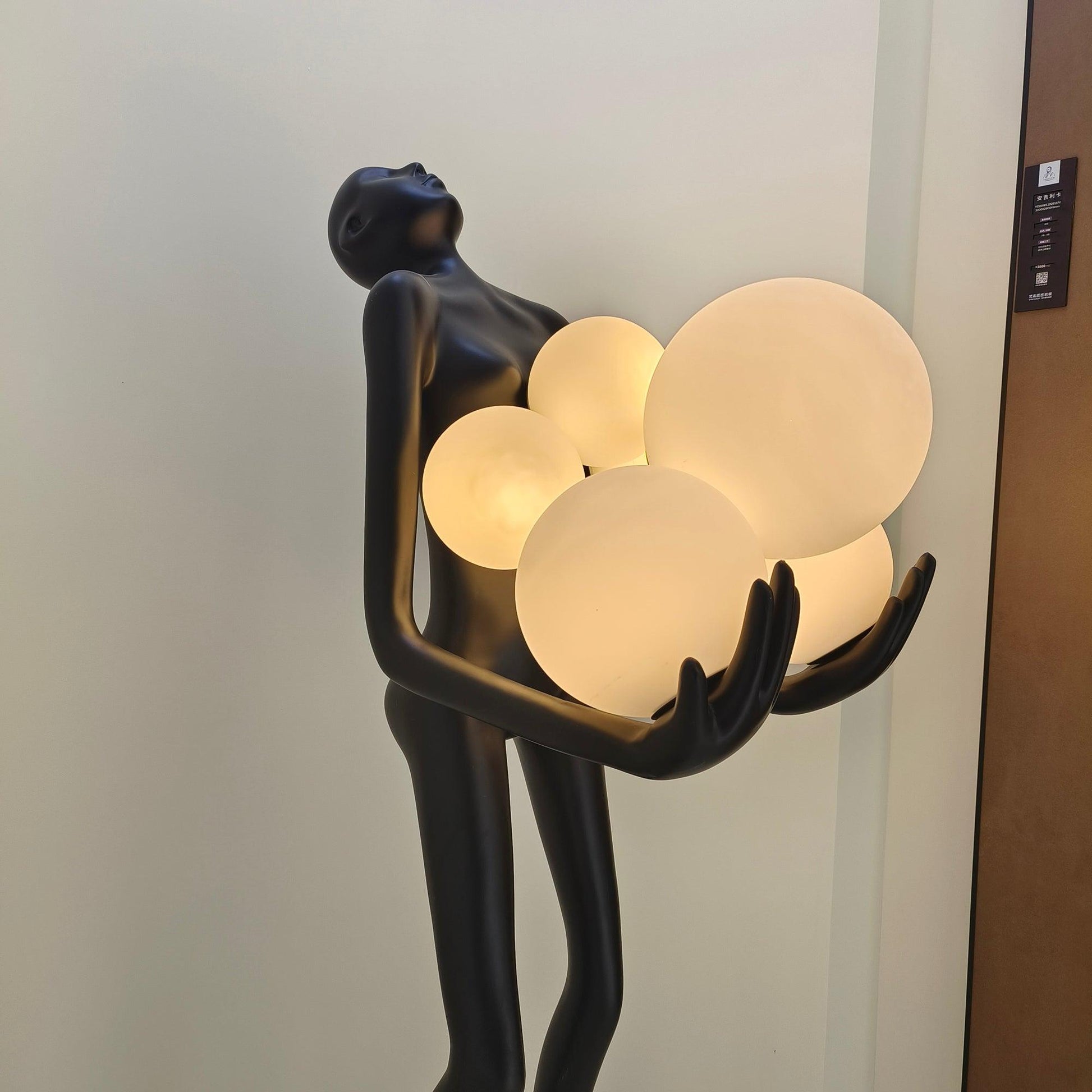 Artistic Figure Floor Lamp - Loonglight