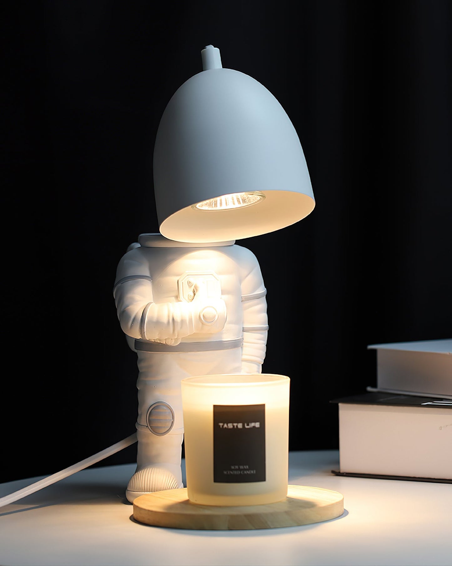 Astronaut Candle Warmer Lamp - Loonglight