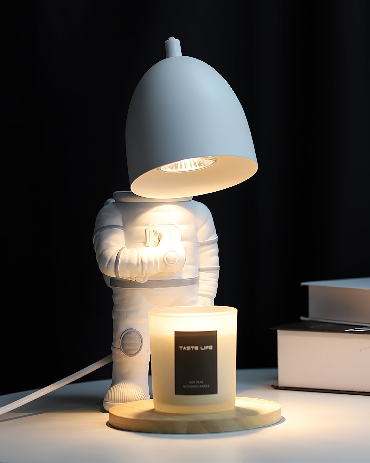 Astronaut Candle Warmer Lamp - Loonglight