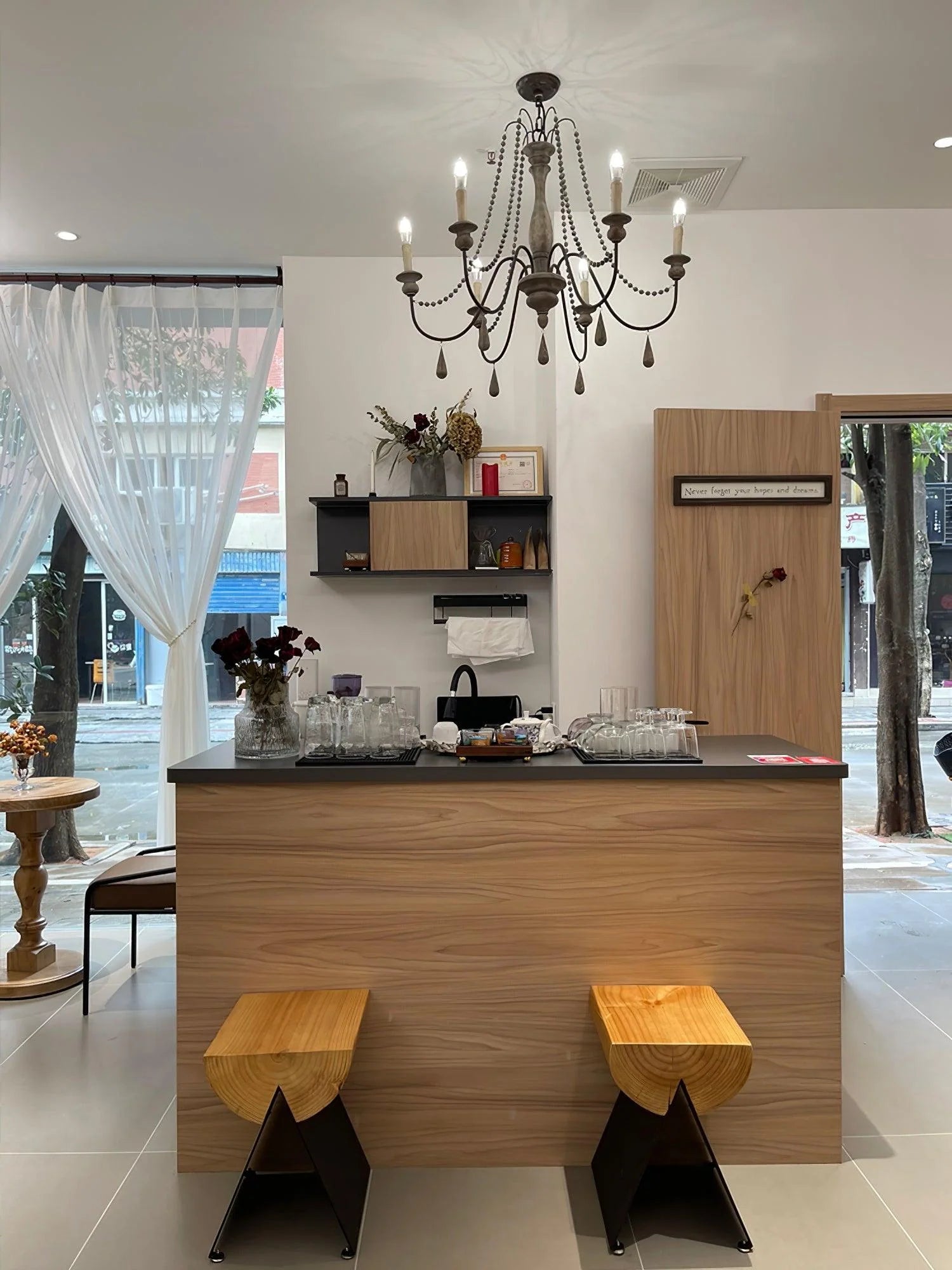 Beaded Candles And Chandeliers - Loonglight