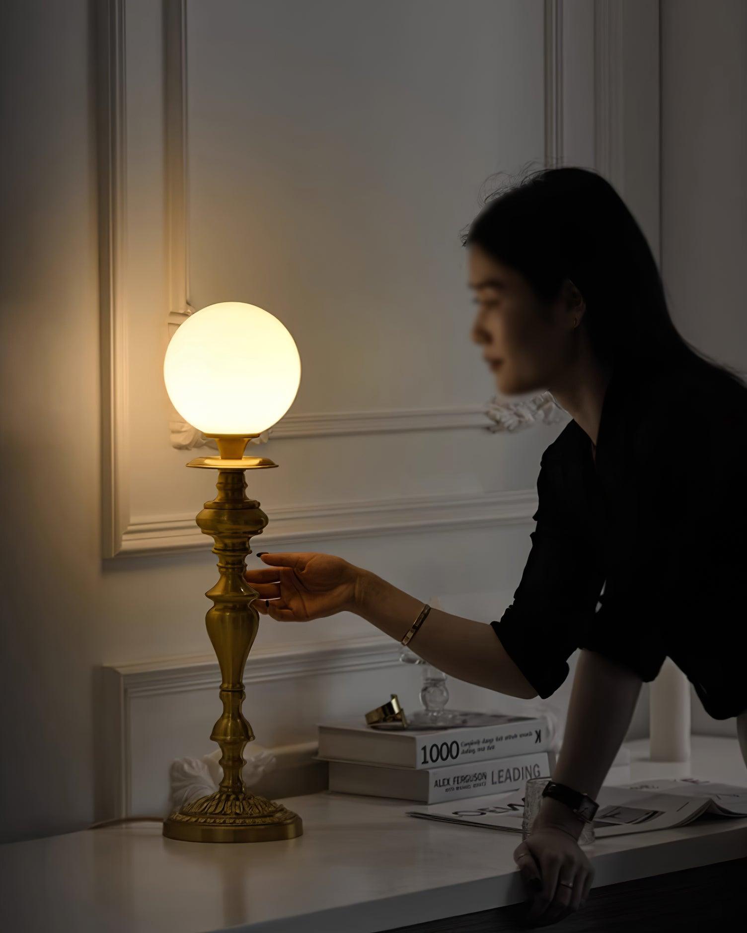 Beatty Brass Table Lamp - Loonglight