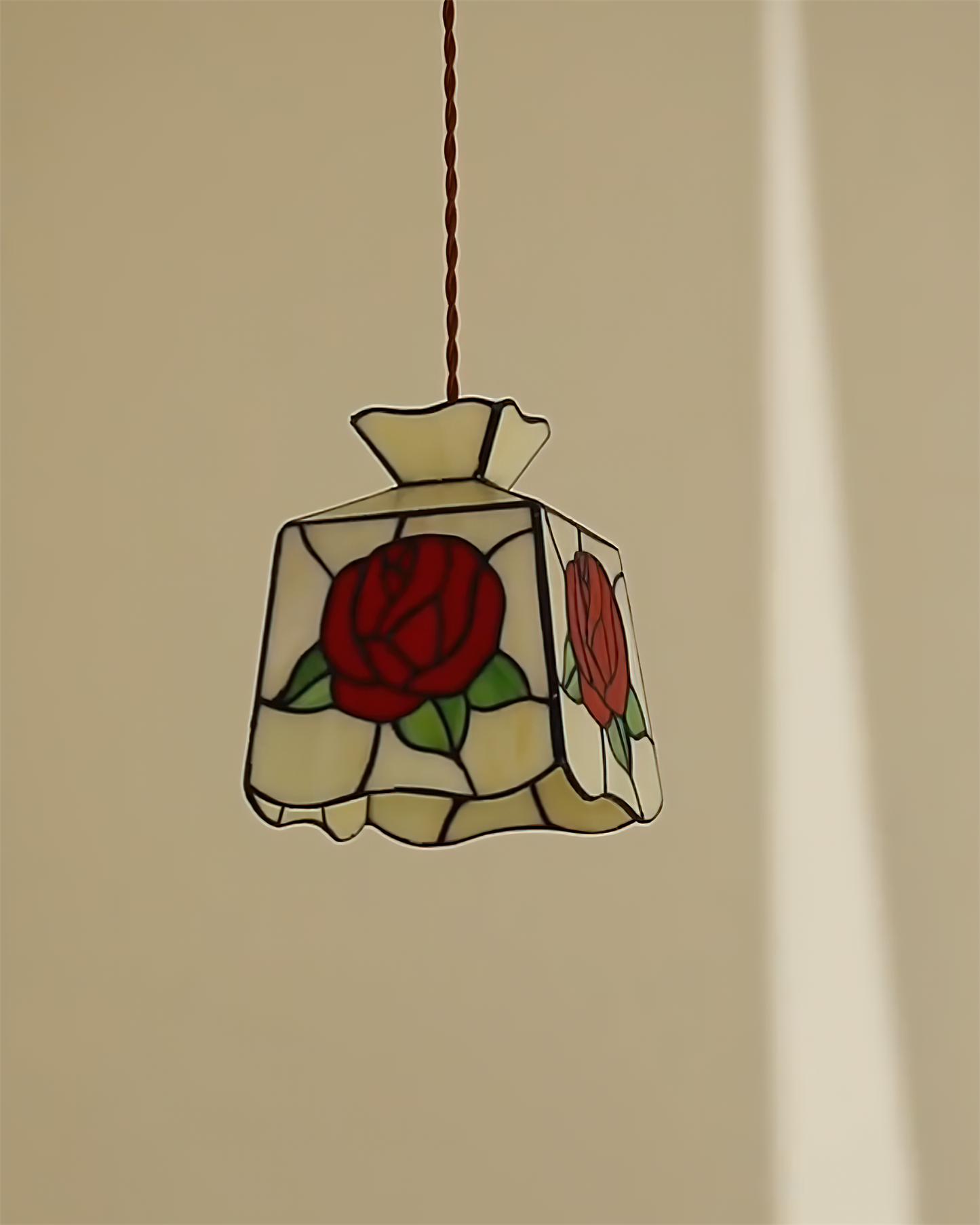 Roselit Pendant Light