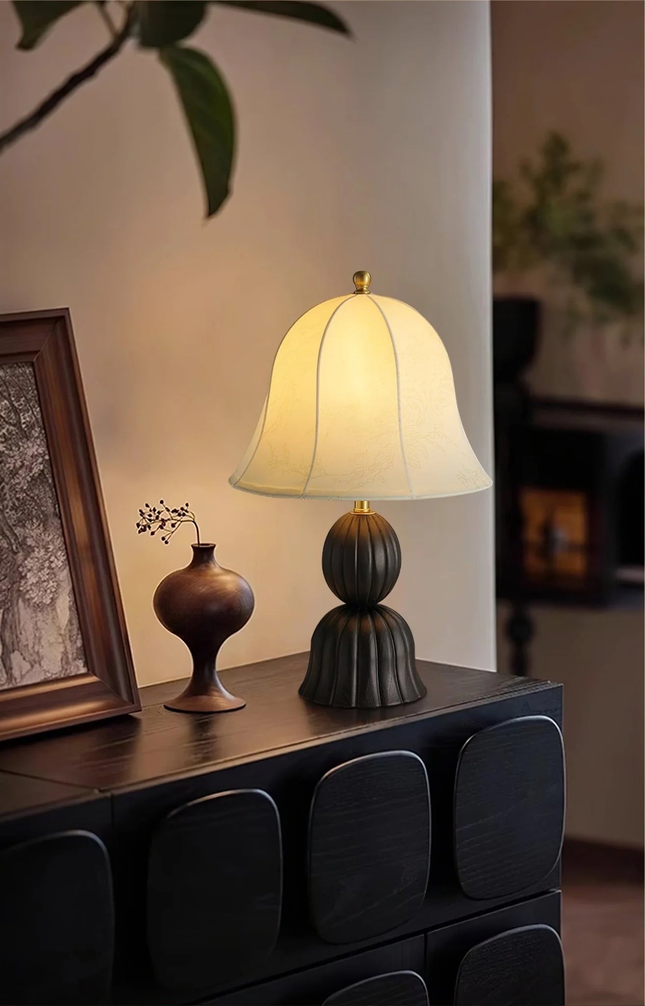 Belle Cour Table Lamp - Loonglight