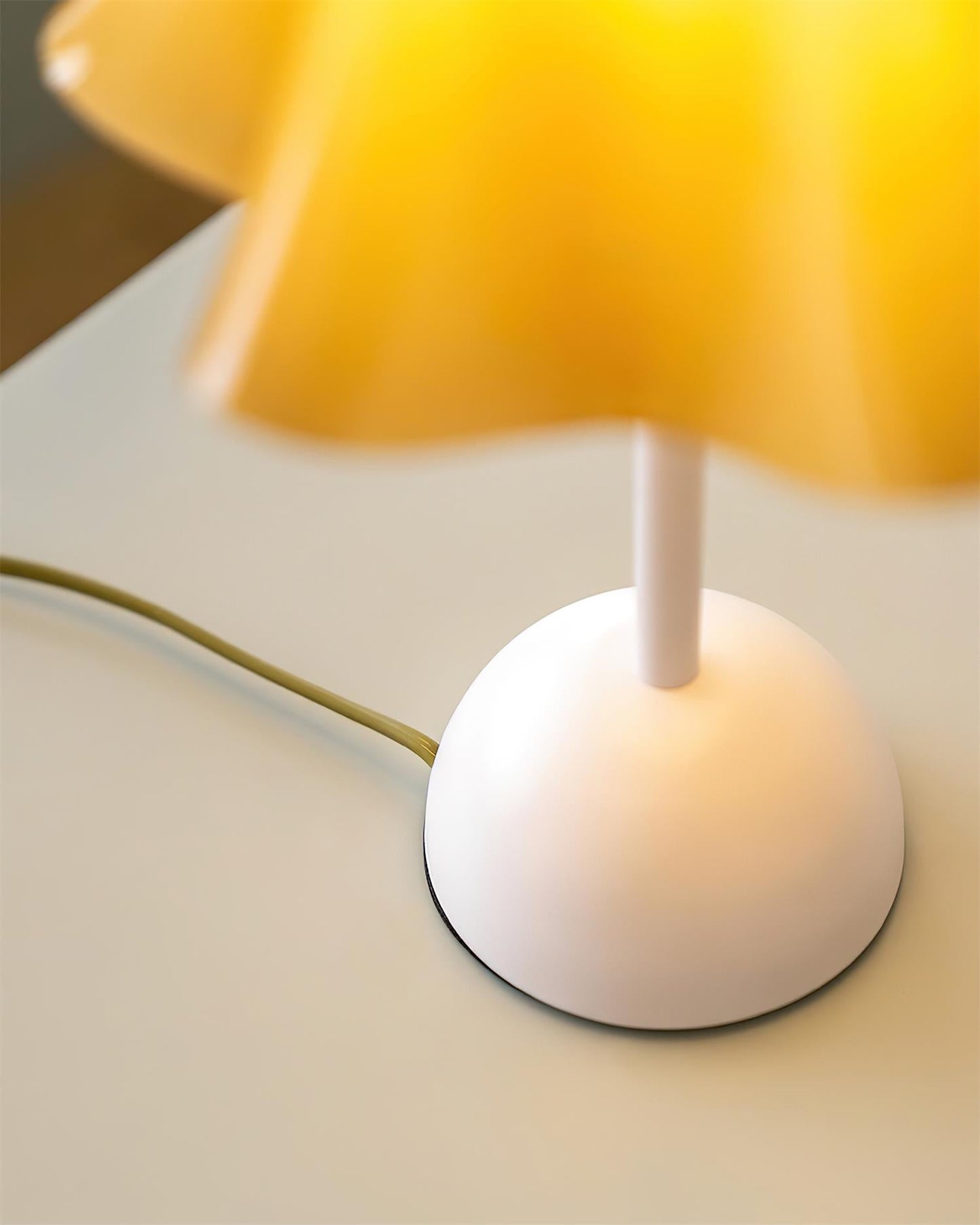 Bellis Table Lamp - Loonglight
