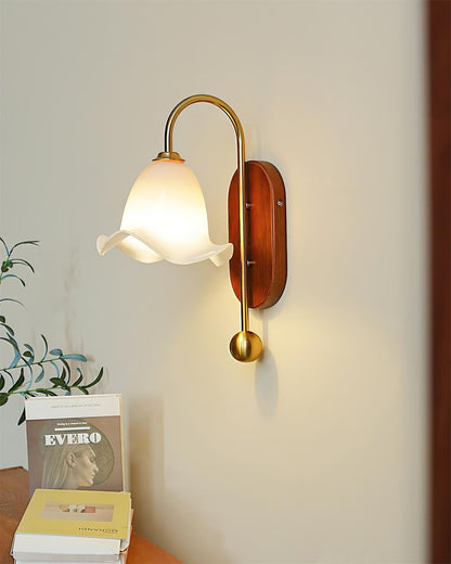 Bellora Vintage Petal Wall Lamp