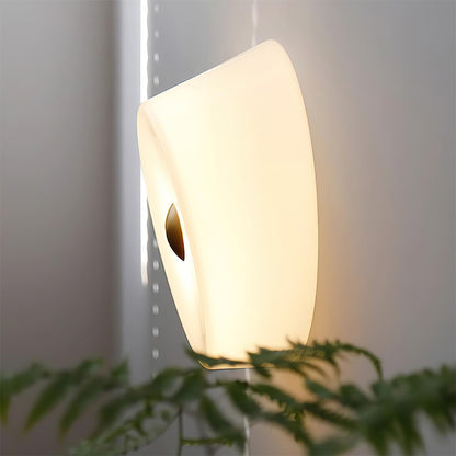 Ben Glass Wall Lamp