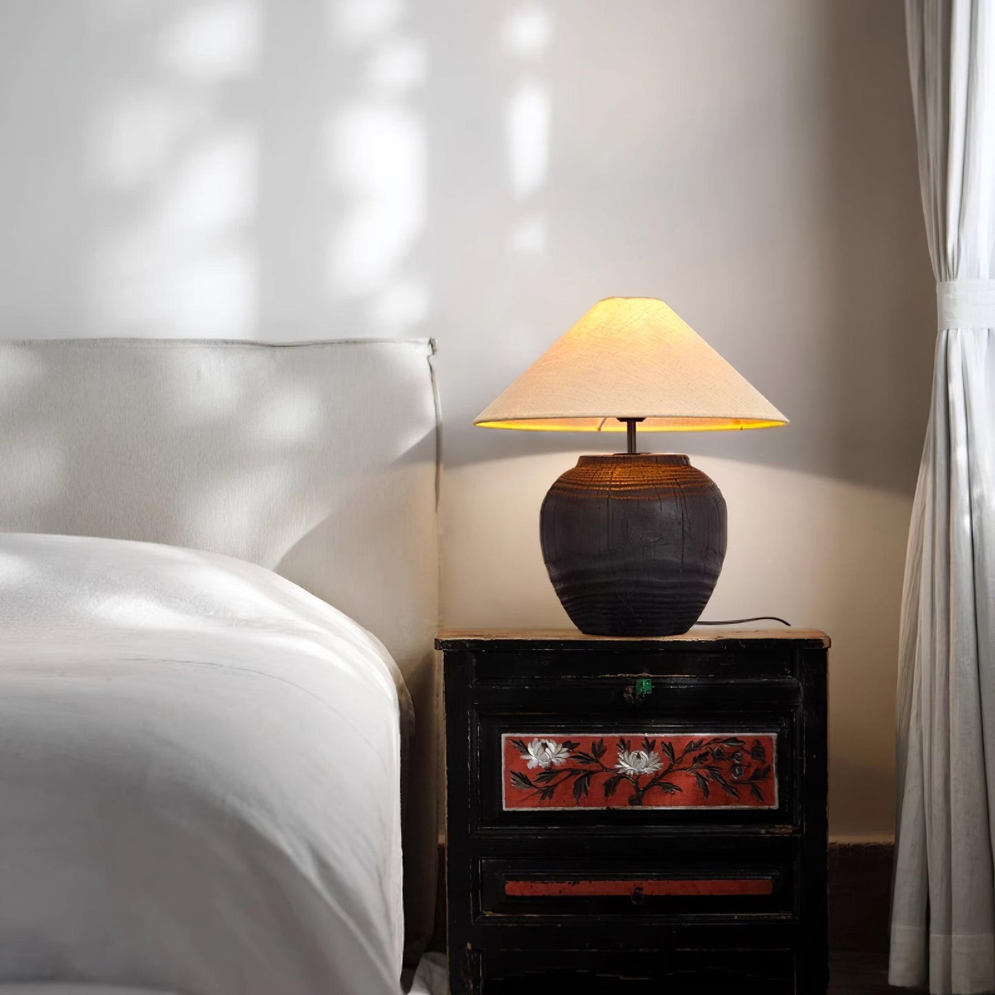 Black Karen Table Lamp - Loonglight