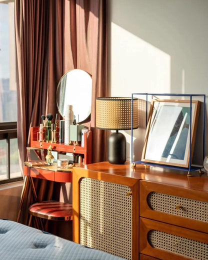 Blakely Table Lamp - Loonglight