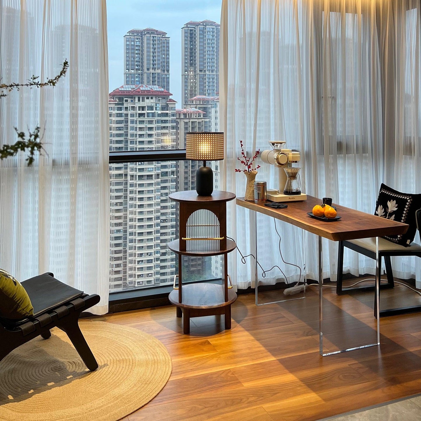 Blakely Table Lamp - Loonglight