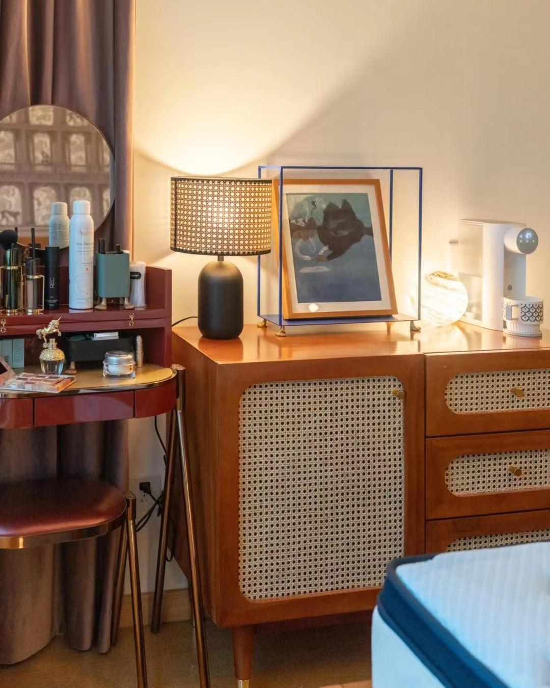 Blakely Table Lamp - Loonglight