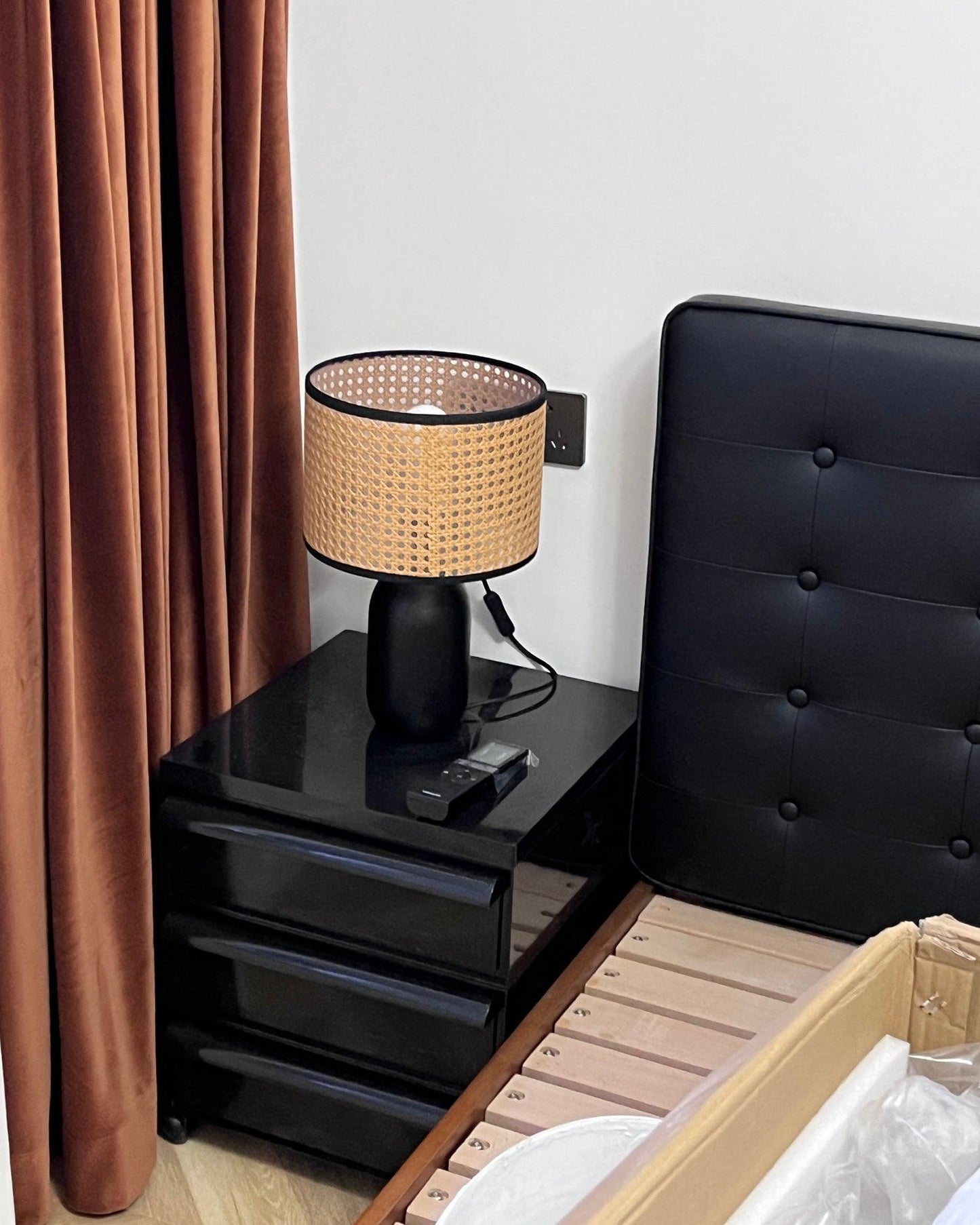 Blakely Table Lamp - Loonglight