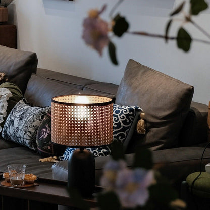 Blakely Table Lamp - Loonglight