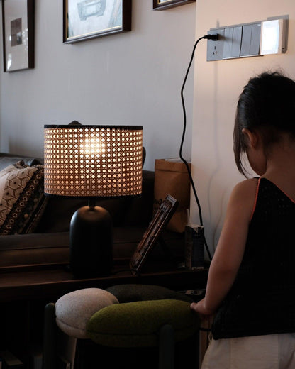 Blakely Table Lamp - Loonglight