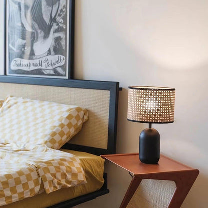 Blakely Table Lamp - Loonglight