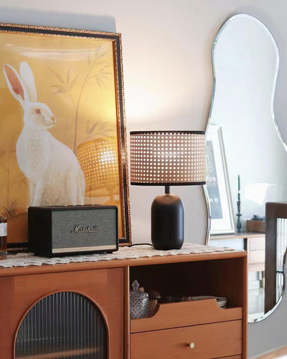 Blakely Table Lamp - Loonglight