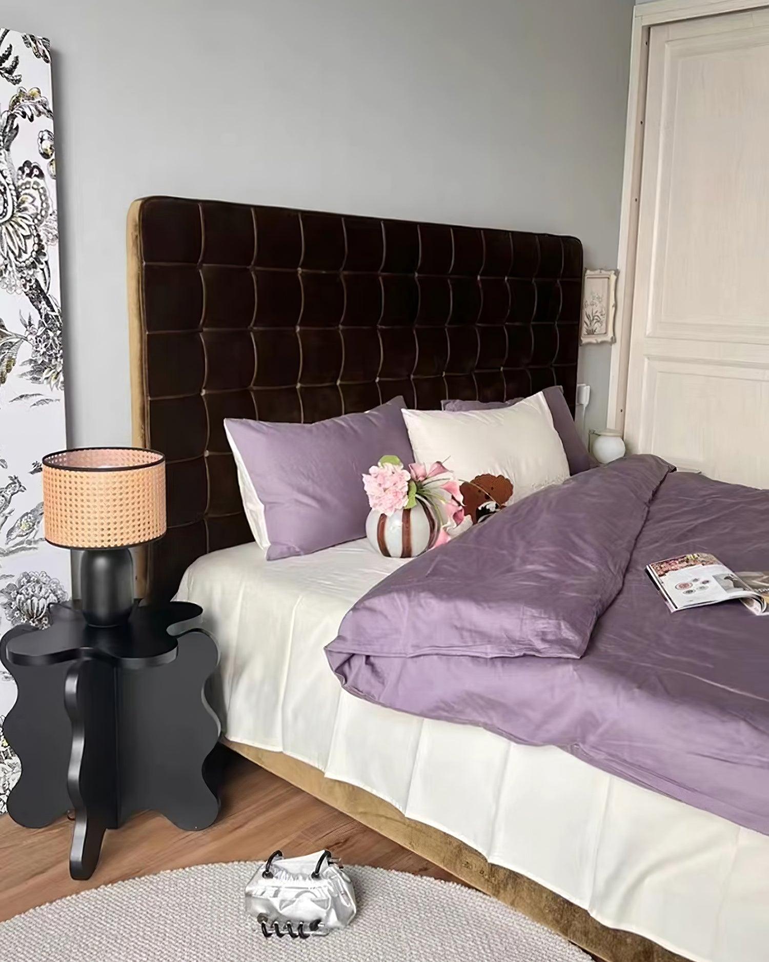 Blakely Table Lamp - Loonglight