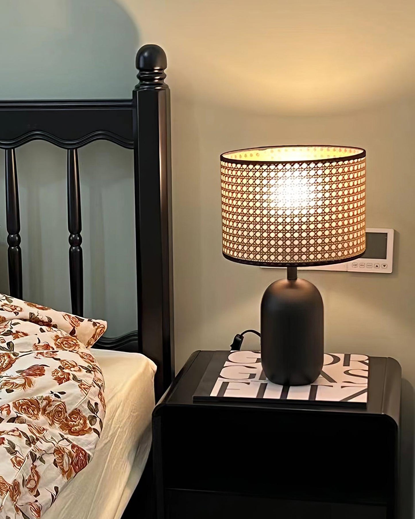 Blakely Table Lamp - Loonglight