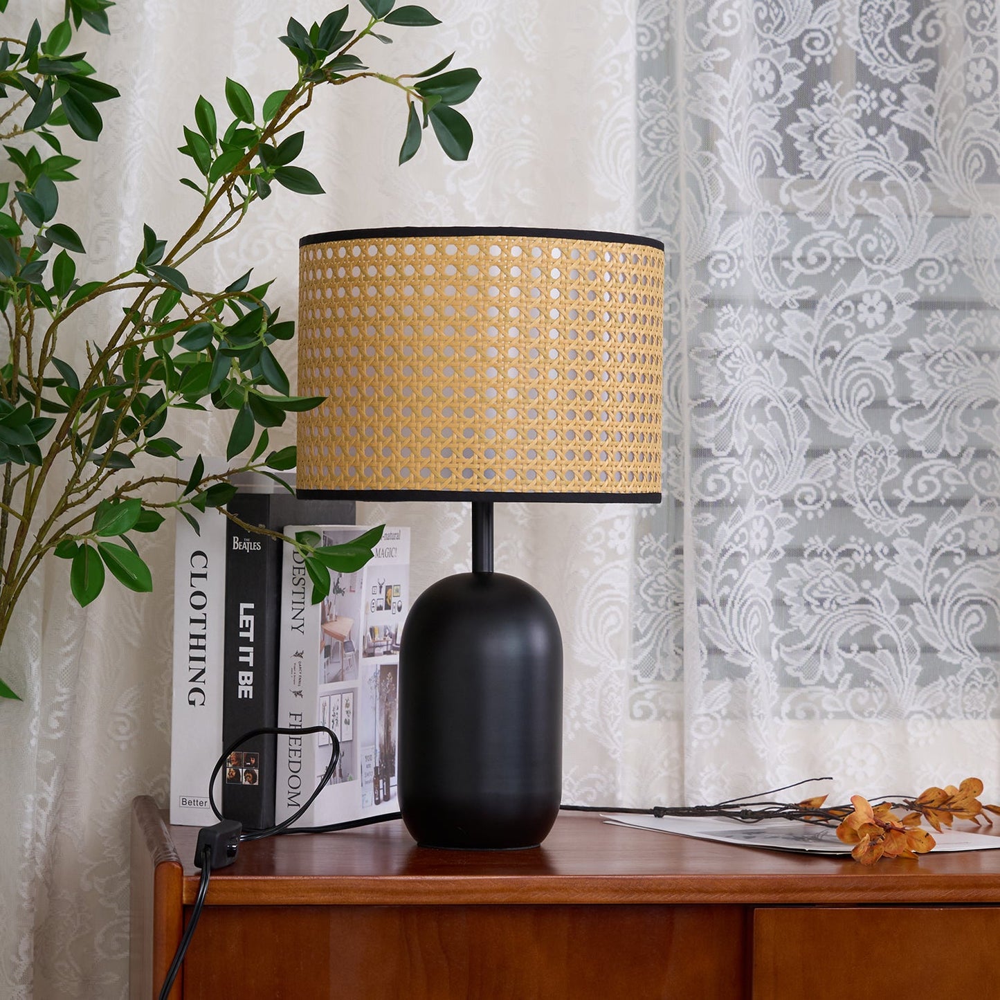 Blakely Table Lamp - Loonglight