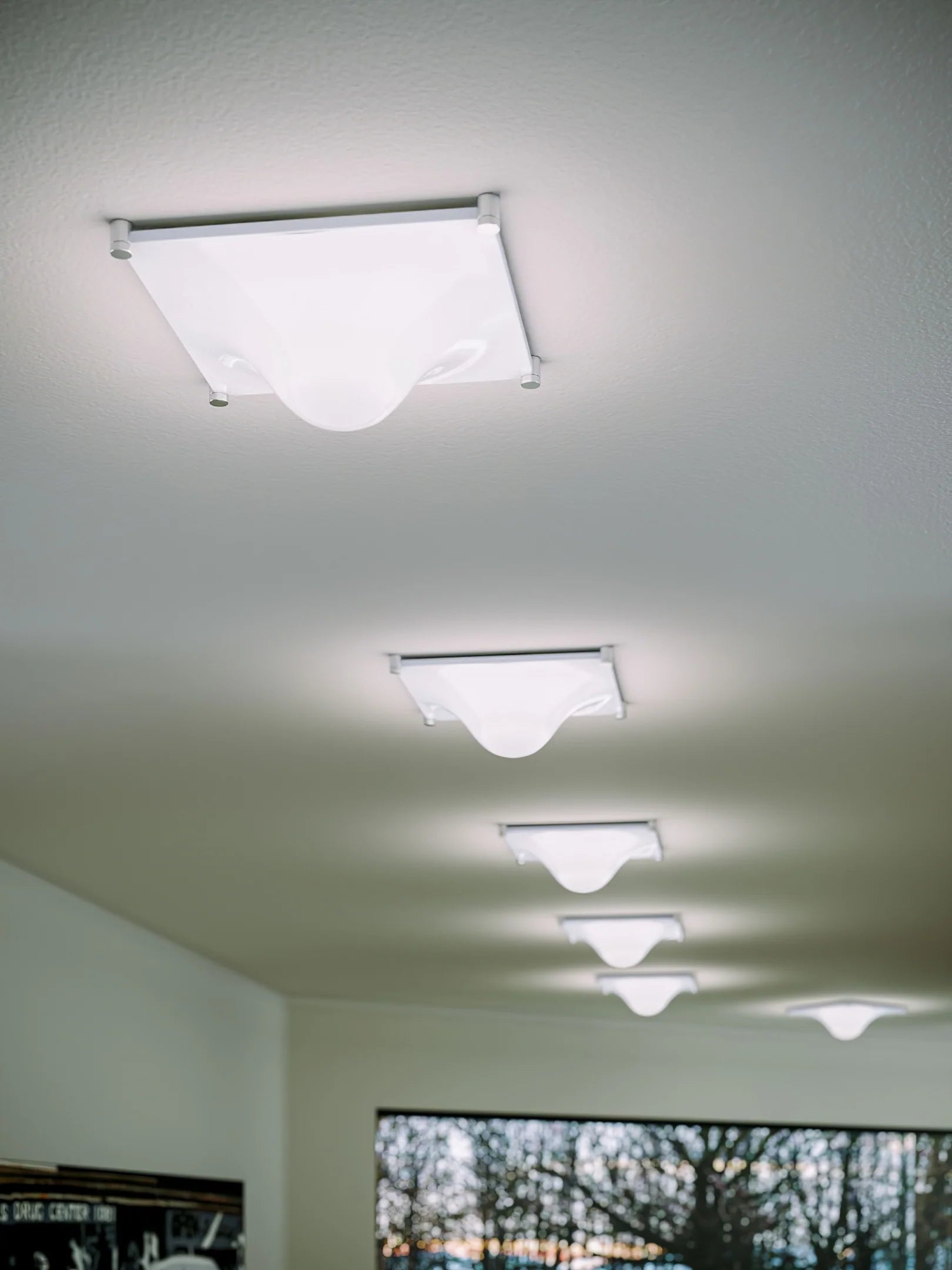 Bolla Ceiling Light - Loonglight