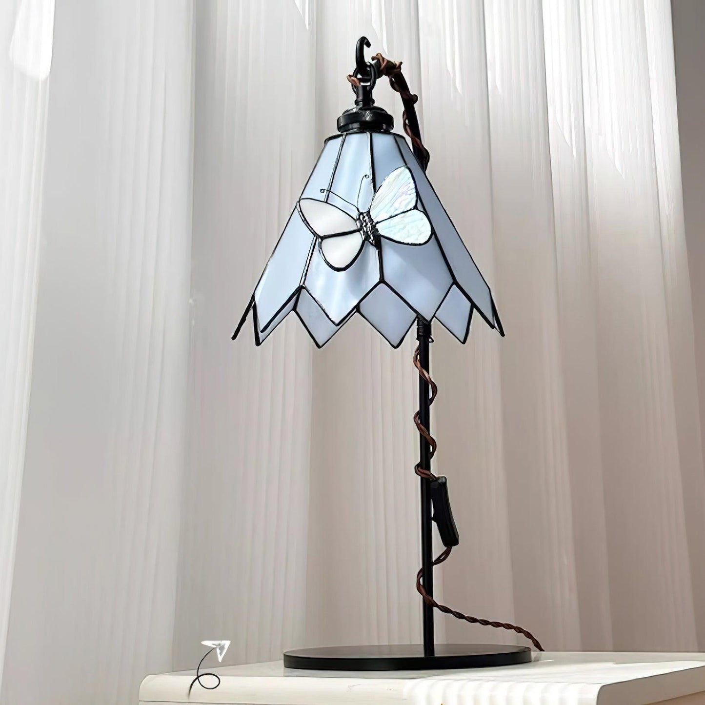 Briandy Tiffany Table Lamp - Loonglight