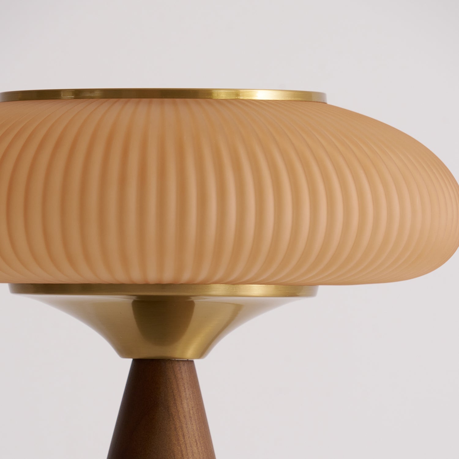 Brynn Table Lamp - Loonglight