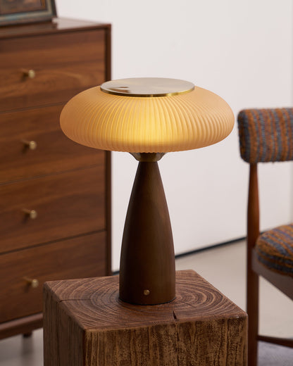 Brynn Table Lamp - Loonglight