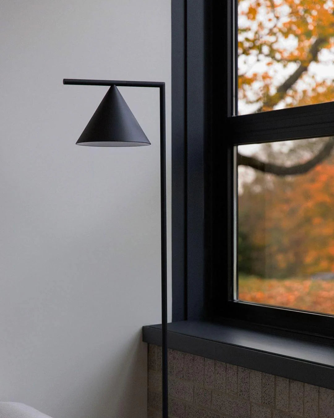 Captain Flint Floor Lamp - Loonglight