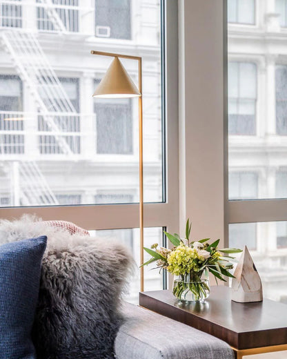 Captain Flint Floor Lamp - Loonglight