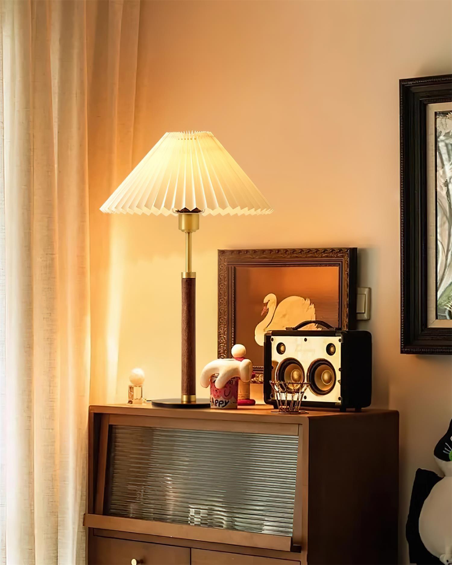 Catelyn Pleated Table Lamp - Loonglight