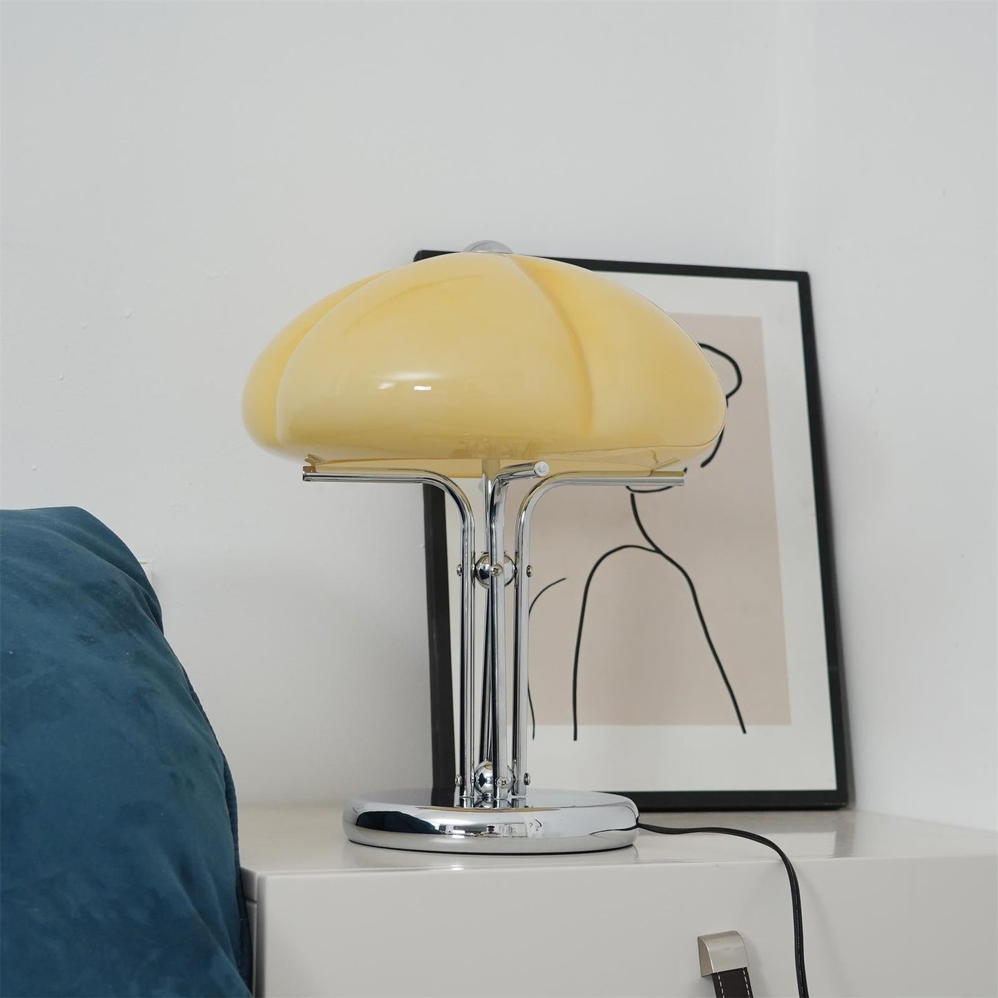 Cato Glass Table Lamp - Loonglight