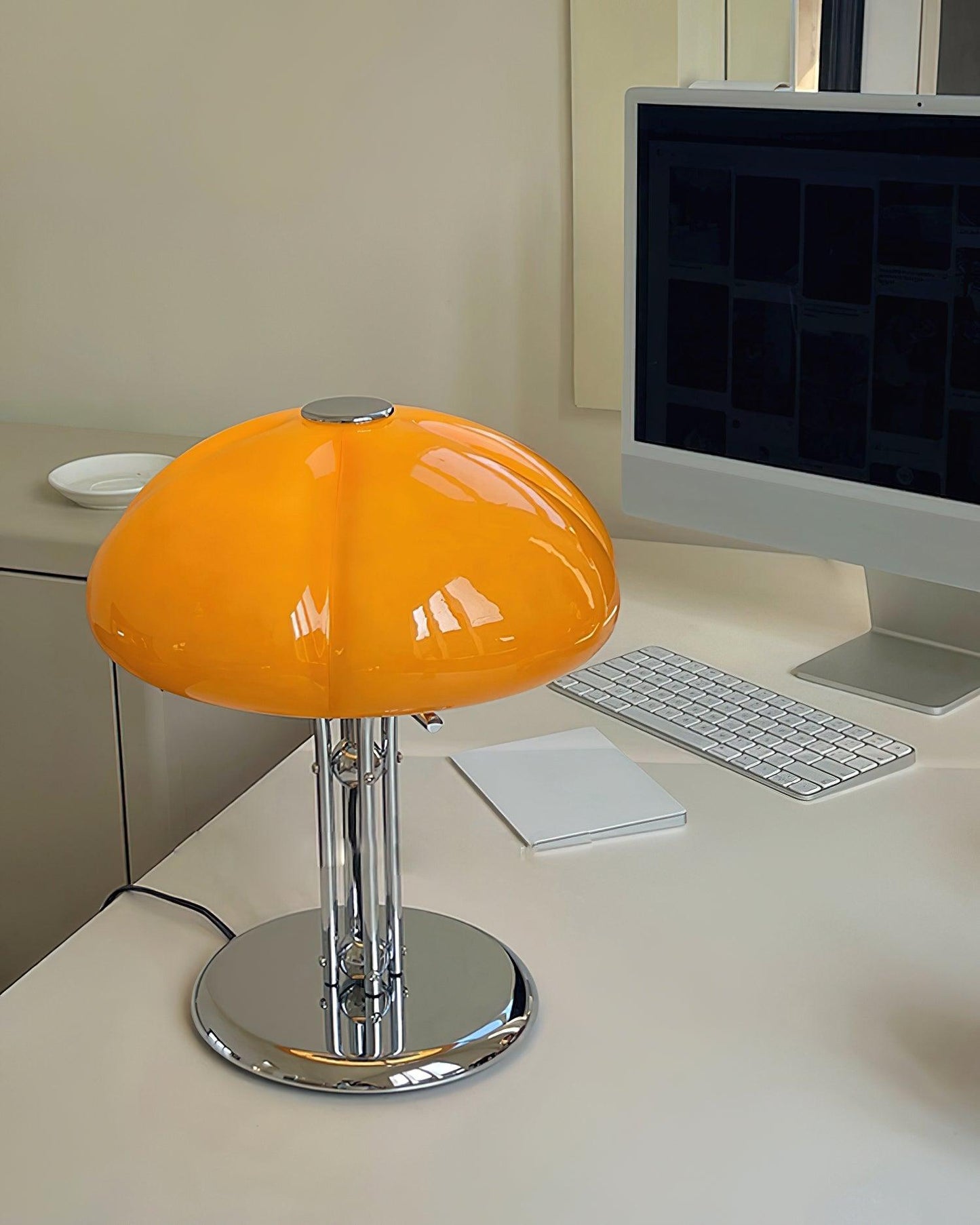 Cato Glass Table Lamp - Loonglight