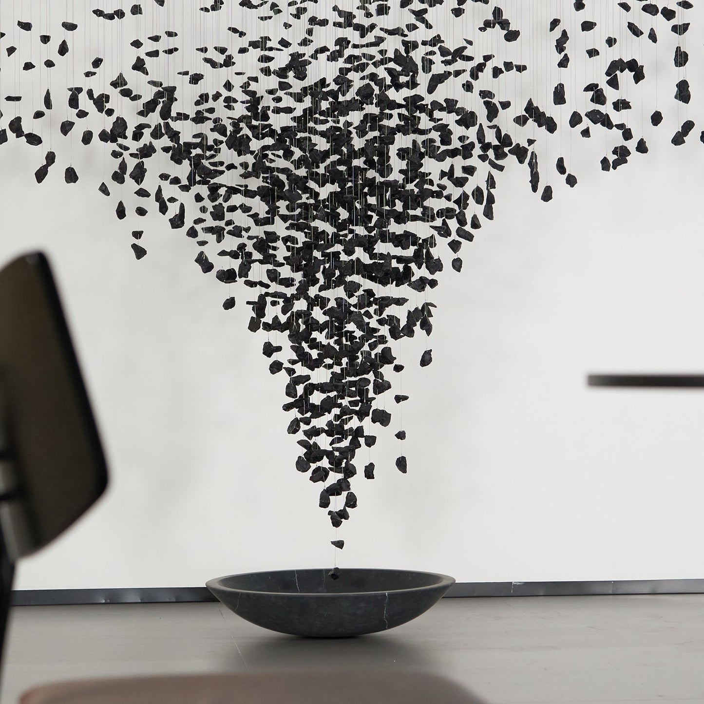 Hourglass Charcoal Stones Chandelier - Loonglight