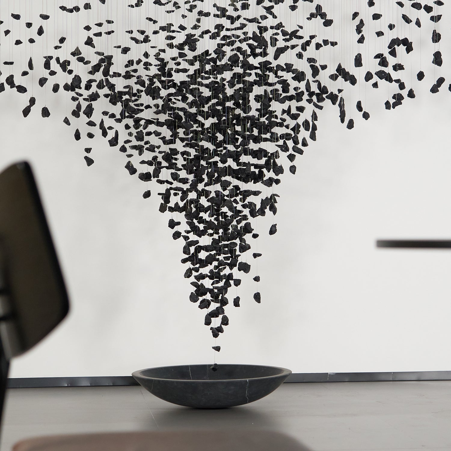 Hourglass Charcoal Stones Chandelier - Loonglight