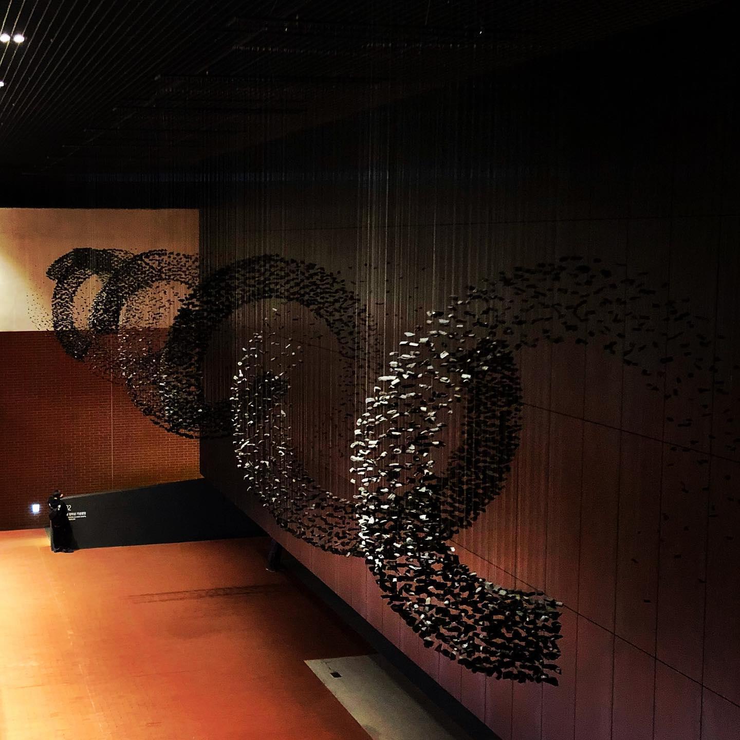 Charcoal Stones Chandeliers S to Z - Loonglight